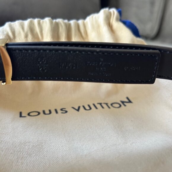 Louis Vuitton Belt. Reversible. Black on one side and brown on the other. - Picture 4 of 13